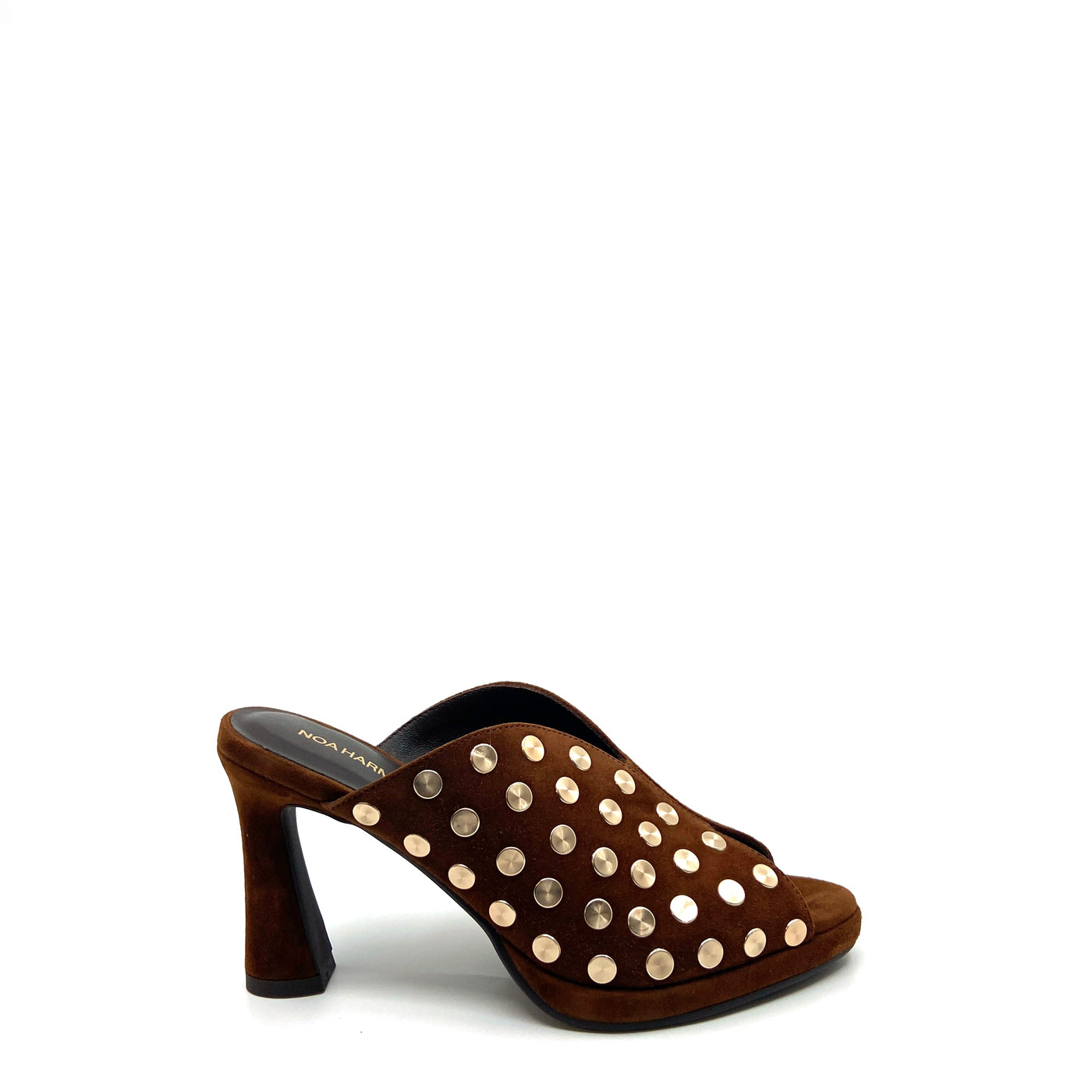 Noa Harmon slipper bruin